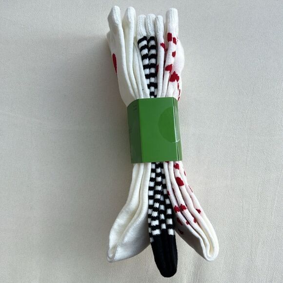Kate Spade Hearts True Love Crew Socks 3 Pack - Picture 9 of 9